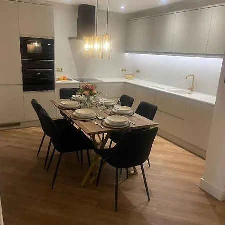 The Abode Feriehus Bristol